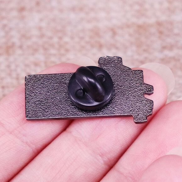 Sword of the Berserk Guts' Rage Enamel Pins 04-1 - Picture 3 of 3